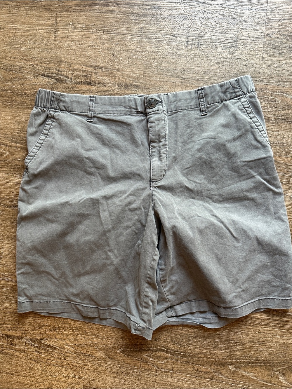 Old Navy Women's Gray Cargo Shorts